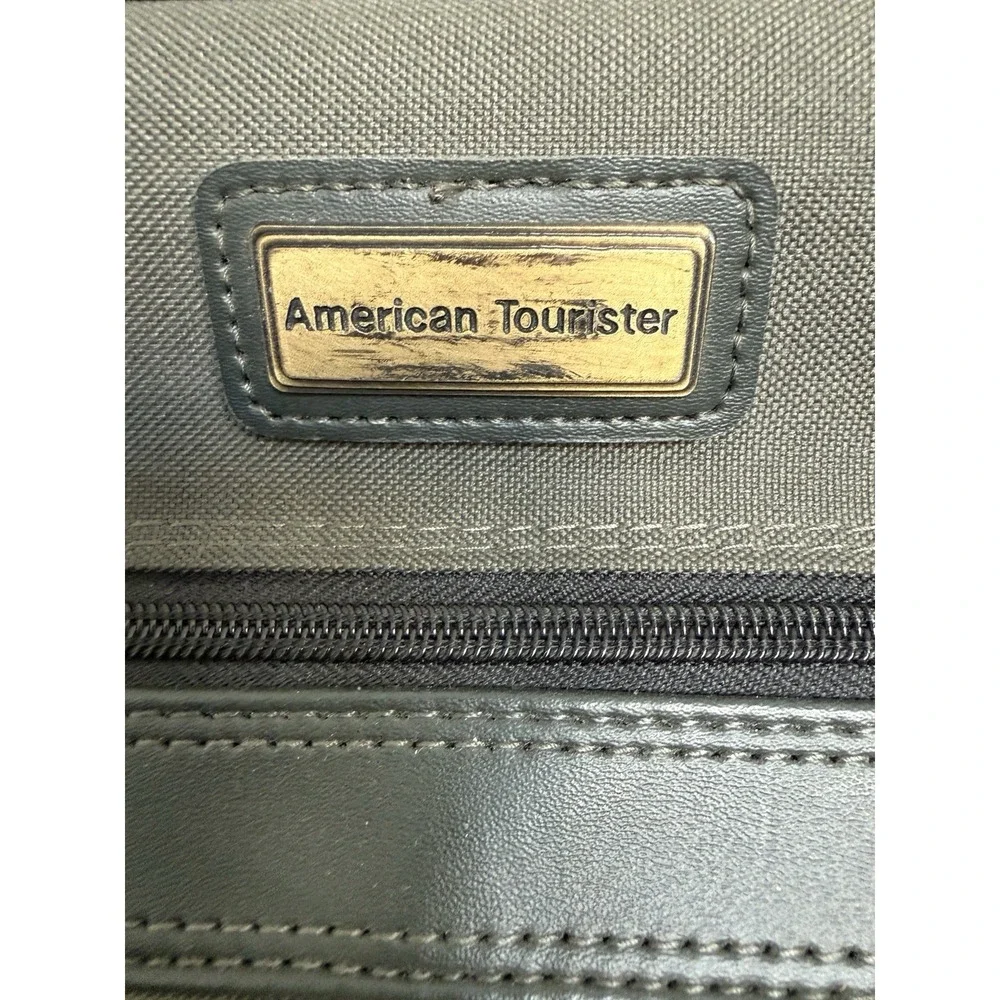 American Tourister Garment Bag Zippered Hanging Travel Clothing Suit Bag 40